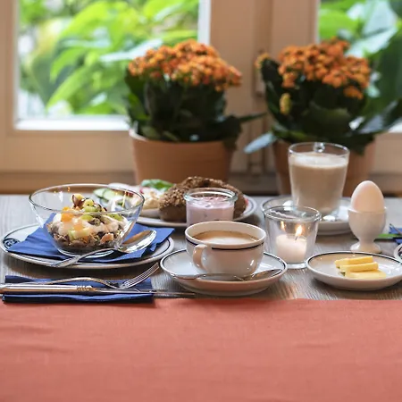 Hotel Burg Heimerzheim 3*