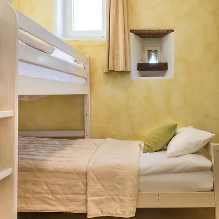 فندق Burg Heimerzheim 3*