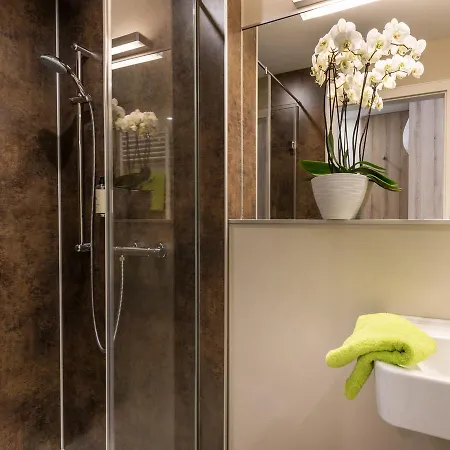 Burg Heimerzheim فندق