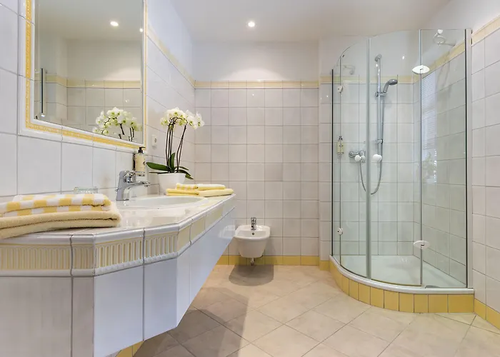 Burg Heimerzheim Szálloda Swisttal