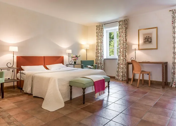 Hotel Burg Heimerzheim 3*